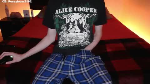 Snapshot of pussylover2182 chatting on October 2025 03:10:01 AM pussylover2182 online show from October 2025 03:10:01 AM