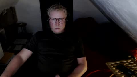 pussylovercb online show from June 2026 10:00:02 PM