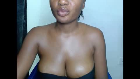 Snapshot of pussyxwetx chatting on October 2025 08:43:02 PM pussyxwetx online show from October 2025 08:43:02 PM