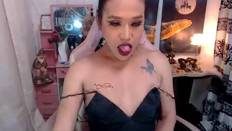 Snapshot of pythoncock4u chatting on January 2026 02:44:01 PM Queen Agatha online show from January 2026 02:44:01 PM