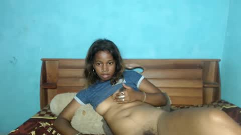 queen sexy online show from February 2025 06:17:02 AM