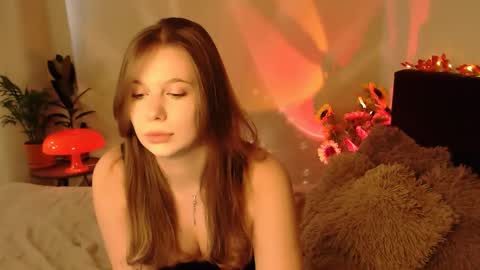 Snapshot of qt_nymph chatting on September 2025 11:23:02 AM Ariel online show from September 2025 11:23:02 AM