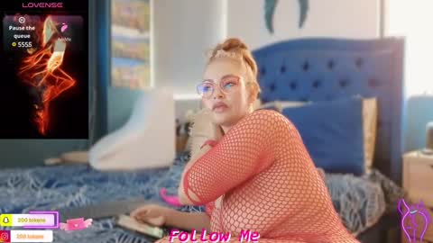 Queen And King online show from March 2025 04:51:02 PM