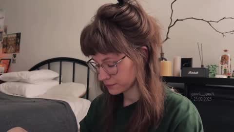 Snapshot of quack__quack chatting on February 2025 08:28:02 AM online show from February 2025 08:28:02 AM