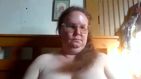 Snapshot of queen2118694 chatting on February 2026 08:16:01 PM naughty Queen online show from February 2026 08:16:01 PM