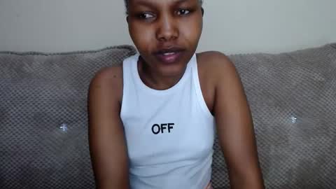 queen_900 online show from February 2026 03:18:01 PM