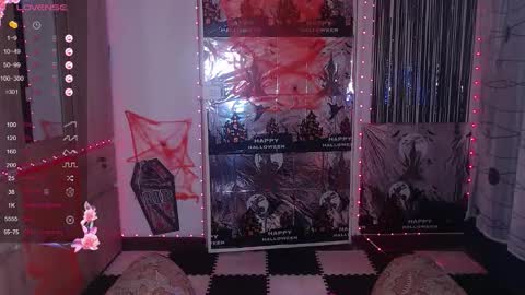 Snapshot of queen__abby chatting on October 2025 06:30:02 PM Queen Abby online show from October 2025 06:30:02 PM