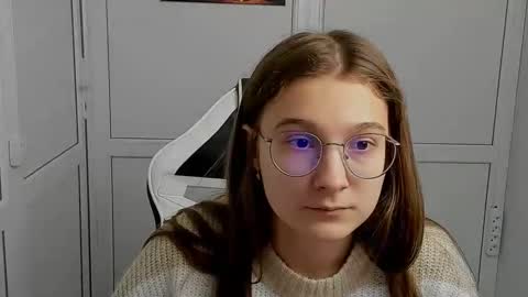 Amelie online show from April 2026 07:05:01 AM