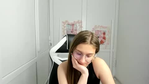Amelie online show from June 2026 08:28:02 AM