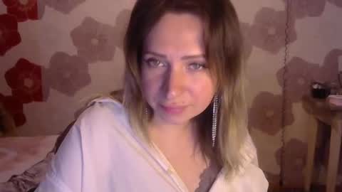 Queen Daenerys online show from September 2025 02:11:01 PM