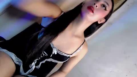 queen_danaya online show from November 2025 04:00:01 AM
