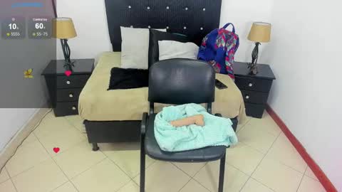 Snapshot of queen_ebony_69 chatting on February 2025 10:24:02 AM Queen online show from February 2025 10:24:02 AM