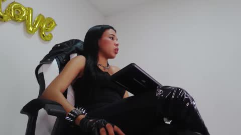 GIVE ME YOUR MONEY online show from October 2025 03:48:02 AM