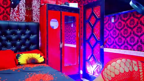 Lily online show from February 2026 10:43:01 PM