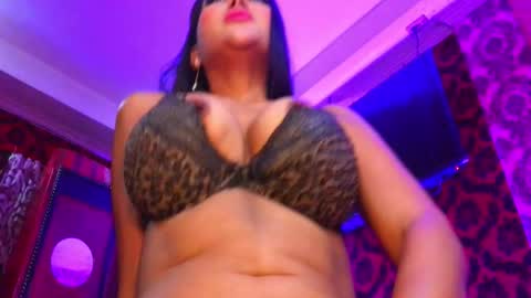 Lily online show from March 2026 09:54:01 PM