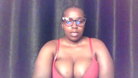 Snapshot of queen_melanine chatting on June 2026 03:29:01 PM QUEEN online show from June 2026 03:29:01 PM