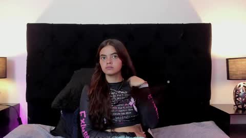 queen_misy online show from April 2026 09:04:01 PM