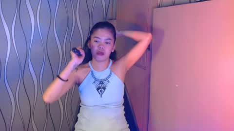 queen_seavera1 online show from September 2025 05:58:01 PM