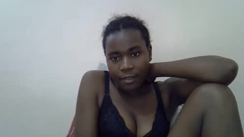 queen_sly online show from October 2025 12:04:02 PM
