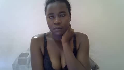 queen_sly online show from October 2025 07:18:01 AM