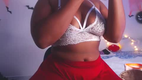 Snapshot of queenalya_ chatting on October 2025 03:14:01 AM Ahlya  online show from October 2025 03:14:01 AM