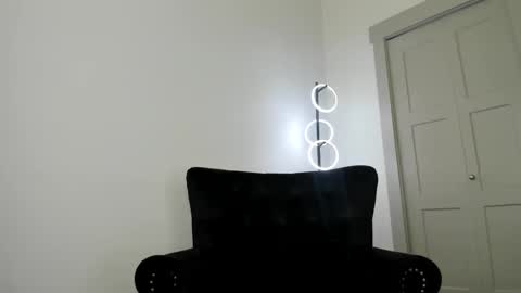 Snapshot of queenb2626 chatting on October 2025 05:46:01 PM Queen Blaire online show from October 2025 05:46:01 PM