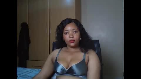 Snapshot of queenbebony2 chatting on February 2026 02:32:01 AM Queenbebony2 online show from February 2026 02:32:01 AM