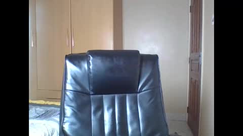 Snapshot of queenbebony2 chatting on March 2026 06:19:02 AM Queenbebony2 online show from March 2026 06:19:02 AM