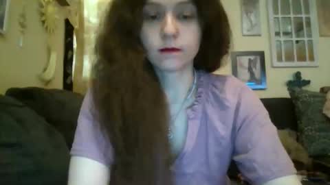 Snapshot of queencrimsonlvx chatting on April 2026 11:59:02 AM queencrimsonlvx online show from April 2026 11:59:02 AM