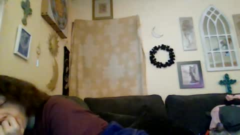 queencrimsonlvx online show from June 2026 07:12:02 PM