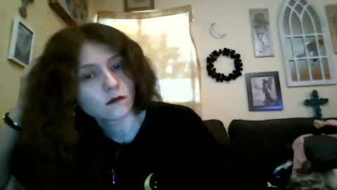 queencrimsonlvx online show from June 2026 03:08:02 AM