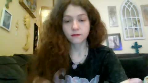 queencrimsonlvx online show from July 2026 12:24:01 AM
