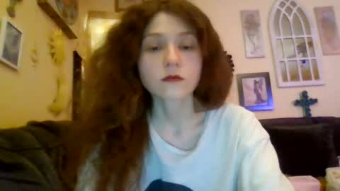 queencrimsonlvx online show from July 2026 03:20:02 AM