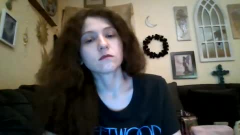 queencrimsonlvx online show from July 2026 10:36:02 AM