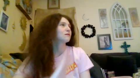 queencrimsonlvx online show from August 2026 10:32:01 AM