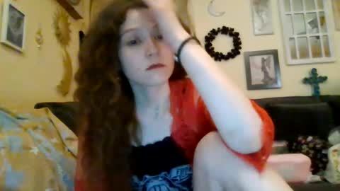 queencrimsonlvx online show from August 2026 01:57:01 PM