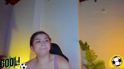 Snapshot of queengrett chatting on June 2026 06:45:01 PM Queen online show from June 2026 06:45:01 PM