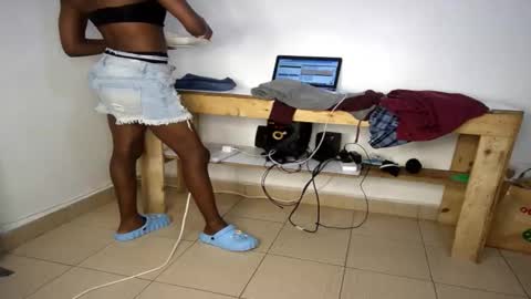 Snapshot of queenkiah chatting on February 2026 07:48:01 PM Nina online show from February 2026 07:48:01 PM