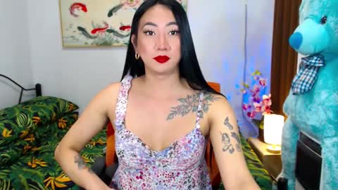 Snapshot of queenmistressts chatting on February 2025 10:24:02 AM QUEEN online show from February 2025 10:24:02 AM