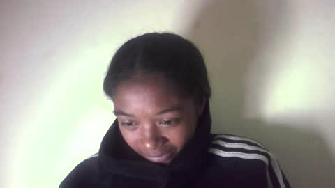Snapshot of queennaya chatting on June 2026 11:33:02 PM queennaya online show from June 2026 11:33:02 PM