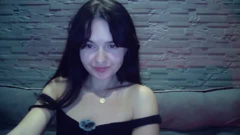 Snapshot of queenofmodels chatting on November 2025 03:11:02 PM QueenOfModels online show from November 2025 03:11:02 PM