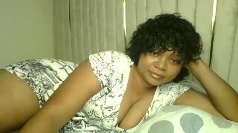 Snapshot of queenofsouls chatting on December 2024 05:28:02 AM . online show from December 2024 05:28:02 AM