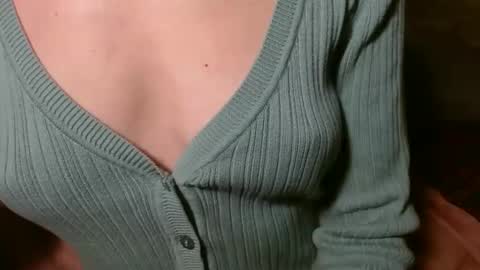 queenoftenderness online show from April 2026 06:52:01 PM