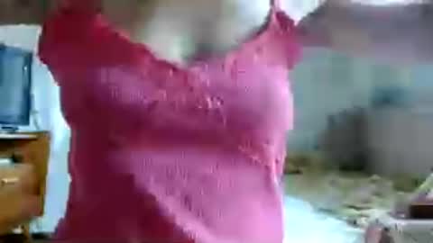 Snapshot of queenoftenderness chatting on June 2026 05:28:01 AM queenoftenderness online show from June 2026 05:28:01 AM