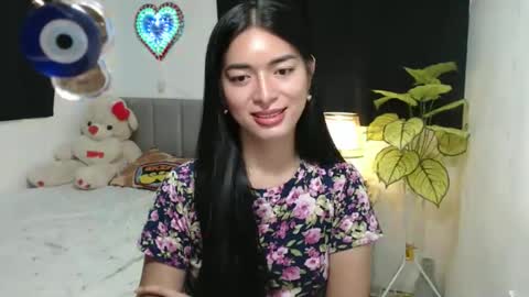 QueenPinay69 online show from November 2025 04:54:02 AM