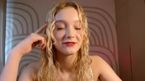 Serena XoXo online show from June 2026 03:38:02 PM