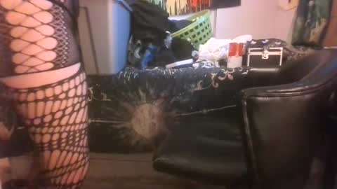 Snapshot of queenstonermami chatting on June 2026 02:45:01 AM queenstonermami online show from June 2026 02:45:01 AM