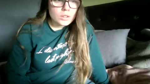 queenstuff online show from February 2026 11:25:01 AM