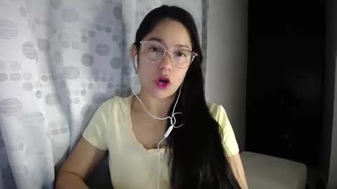 Snapshot of queenvictoria2023 chatting on March 2026 04:29:01 AM Paola online show from March 2026 04:29:01 AM