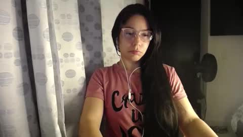 Snapshot of queenvictoria2023 chatting on May 2026 04:06:02 AM Paola online show from May 2026 04:06:02 AM